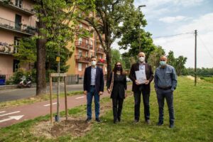 Scopri di più sull'articolo La cooperativa Cabiria dona 30 alberi alla città di Parma