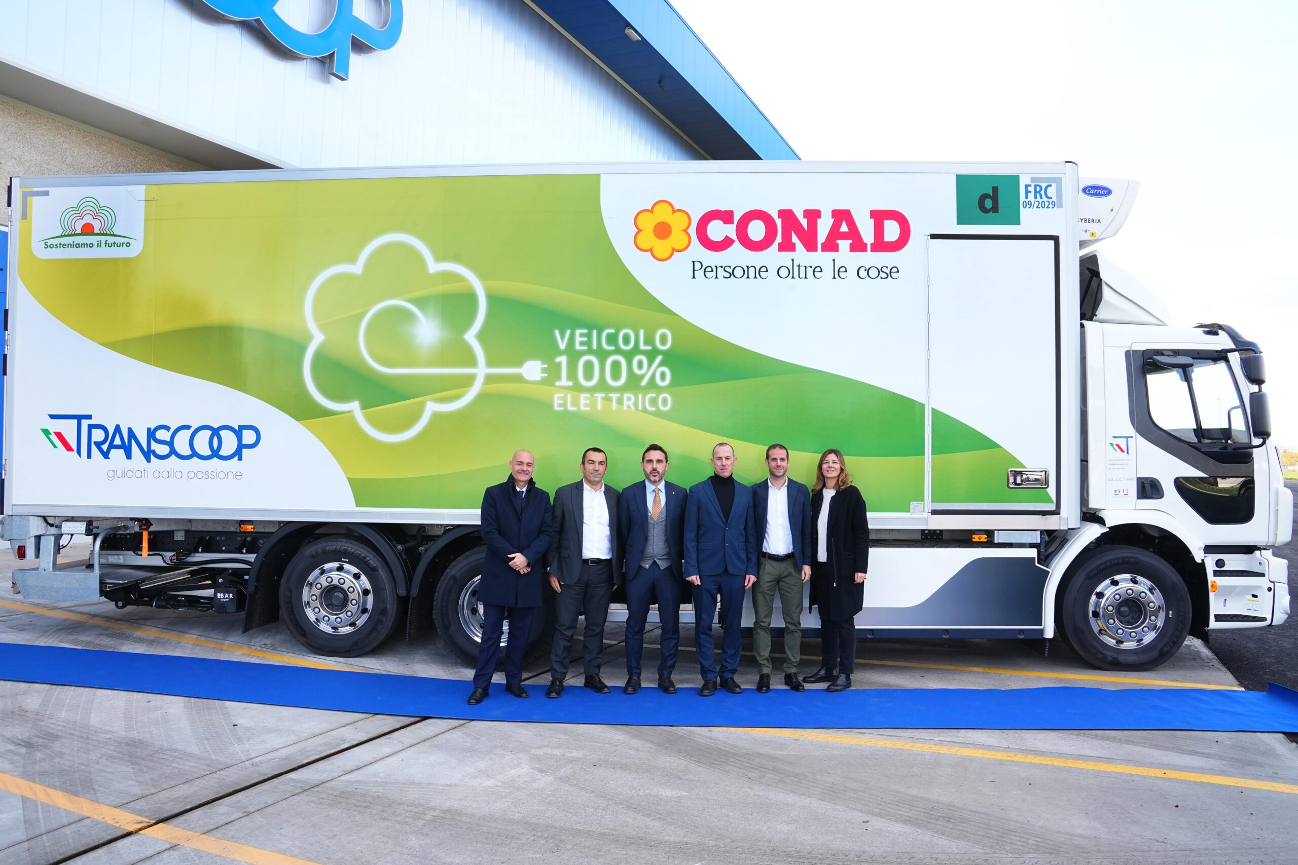 Al momento stai visualizzando Transcoop e Conad Centro Nord presentano il primo camion elettrico